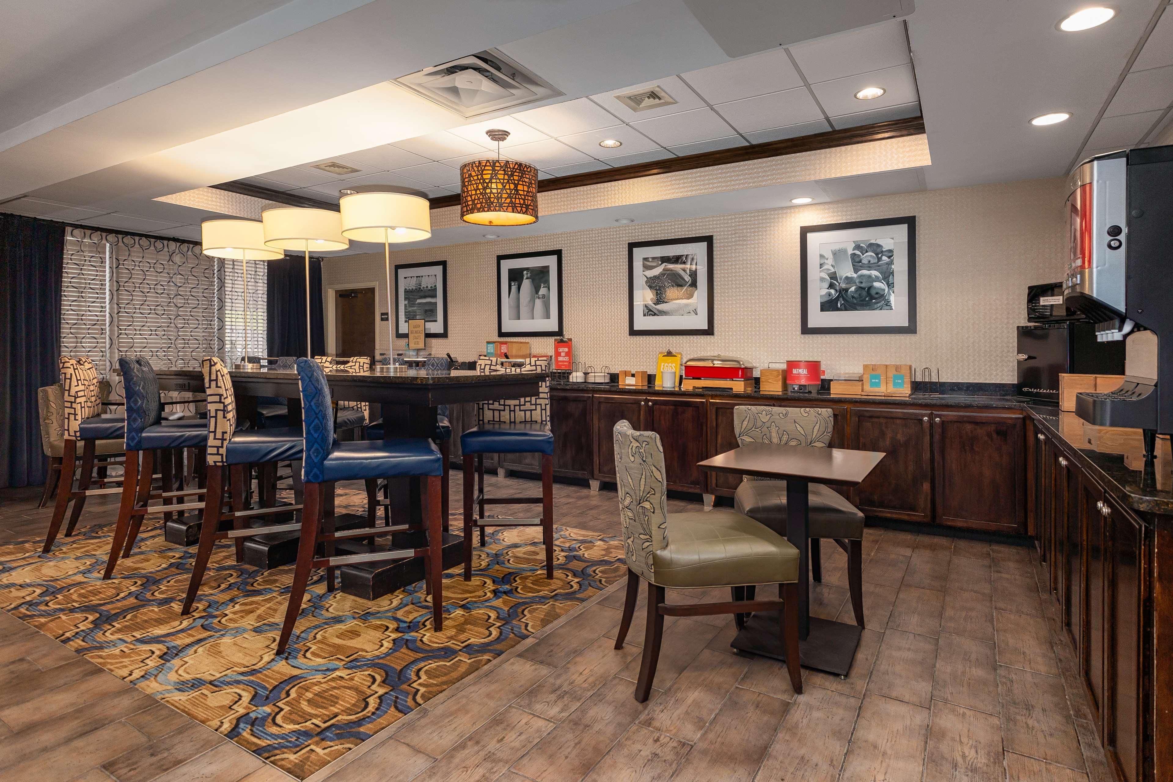 Hampton Inn Bristol Ngoại thất bức ảnh